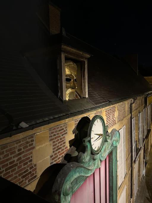 Superbe T2 A 200M De La Place Ducale Charleville-Mézières Exteriér fotografie